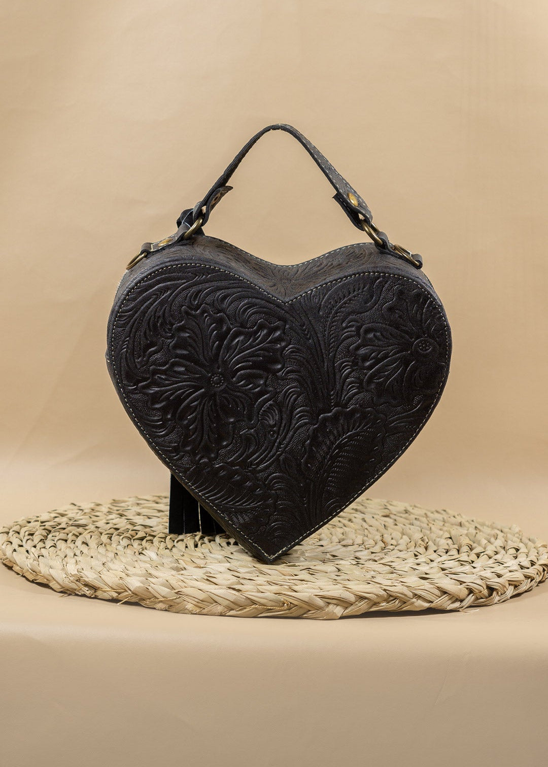 Bolsa Corazón Negro Pelo